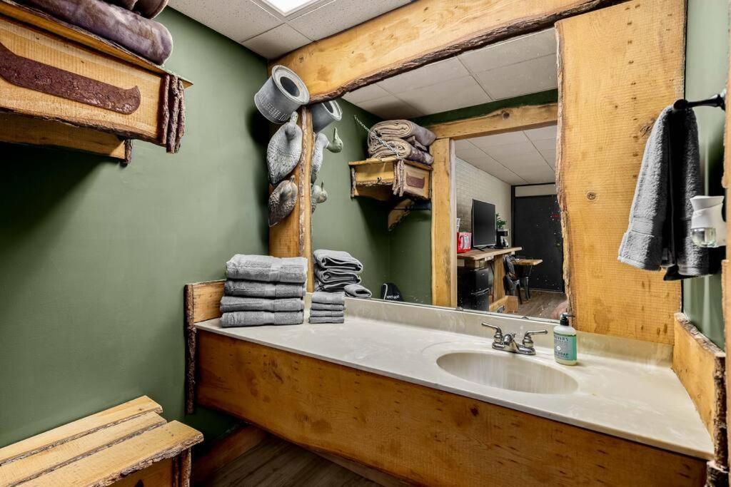 Stonegate 2 Queen Beds Wifi Roku Tv Salt Water Pool #106 Eureka Springs
