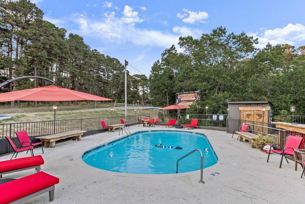 Stonegate 2 Queen Beds Wifi Roku Tv Salt Water Pool #106 Apartment Eureka Springs